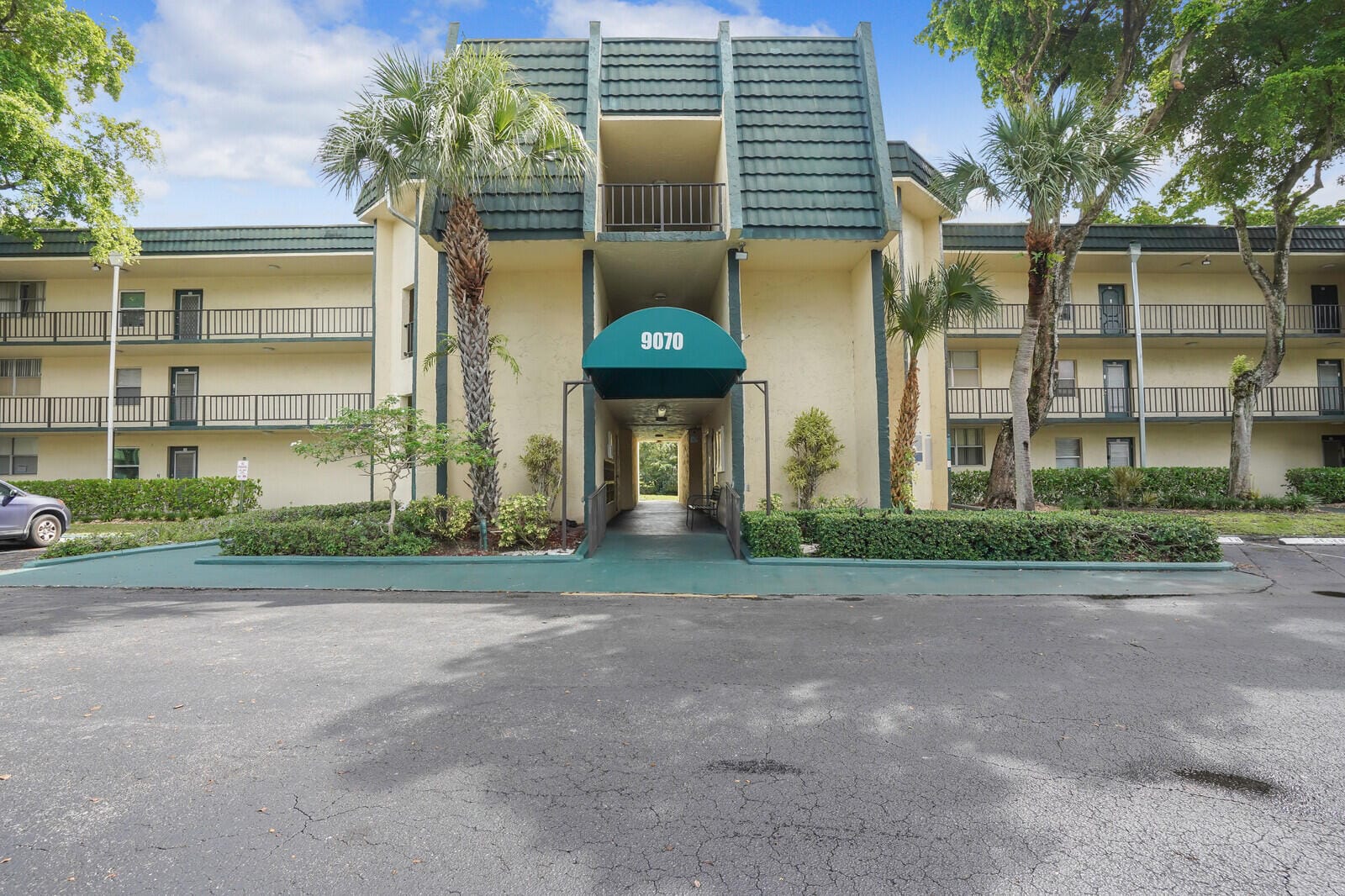 9070 Lime Bay Boulevard 214, Tamarac, FL 33321