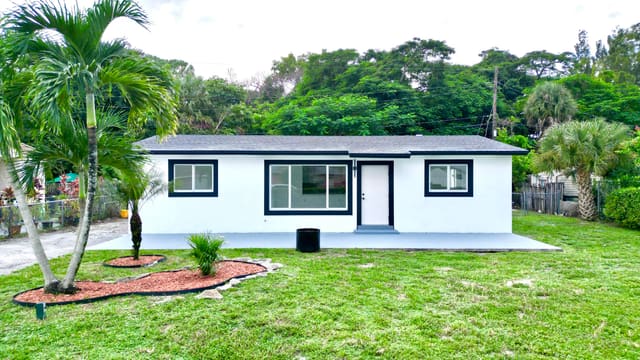 773 Arlington Drive, sold in Dillman Park, West Palm Beach, FL