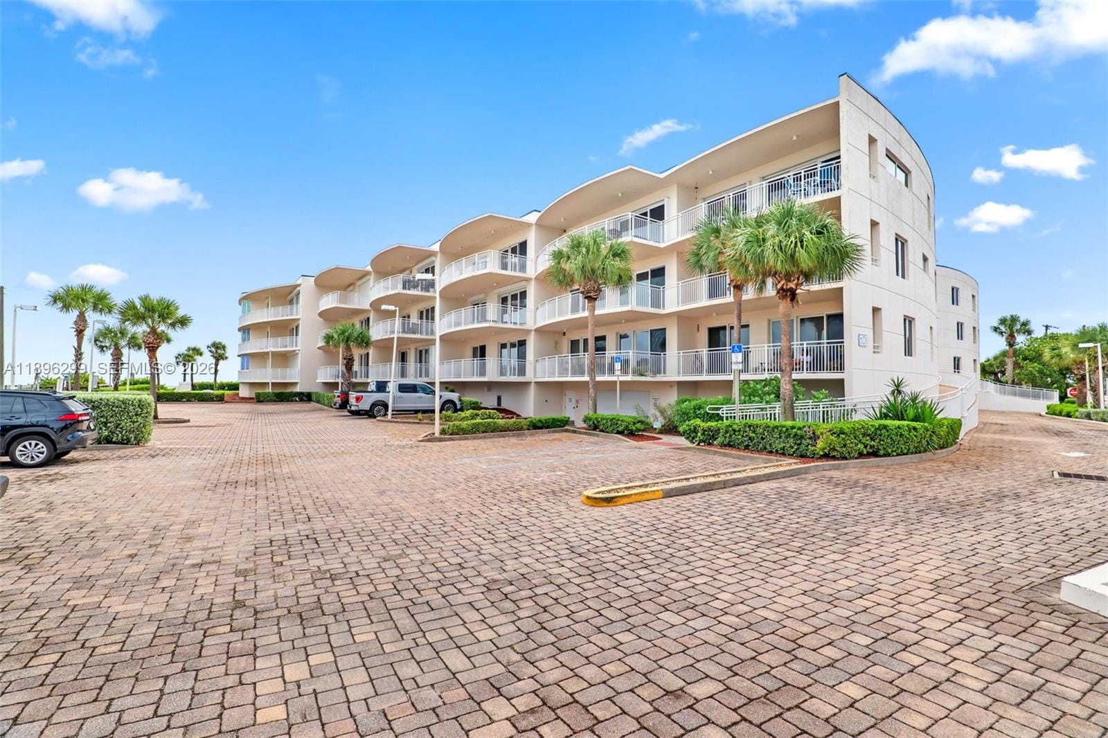 601 N Miramar 107 — photo 3