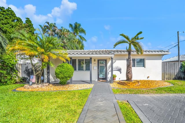 915 N 31st Road, sold in Breezy Manor Amended, Hollywood, FL