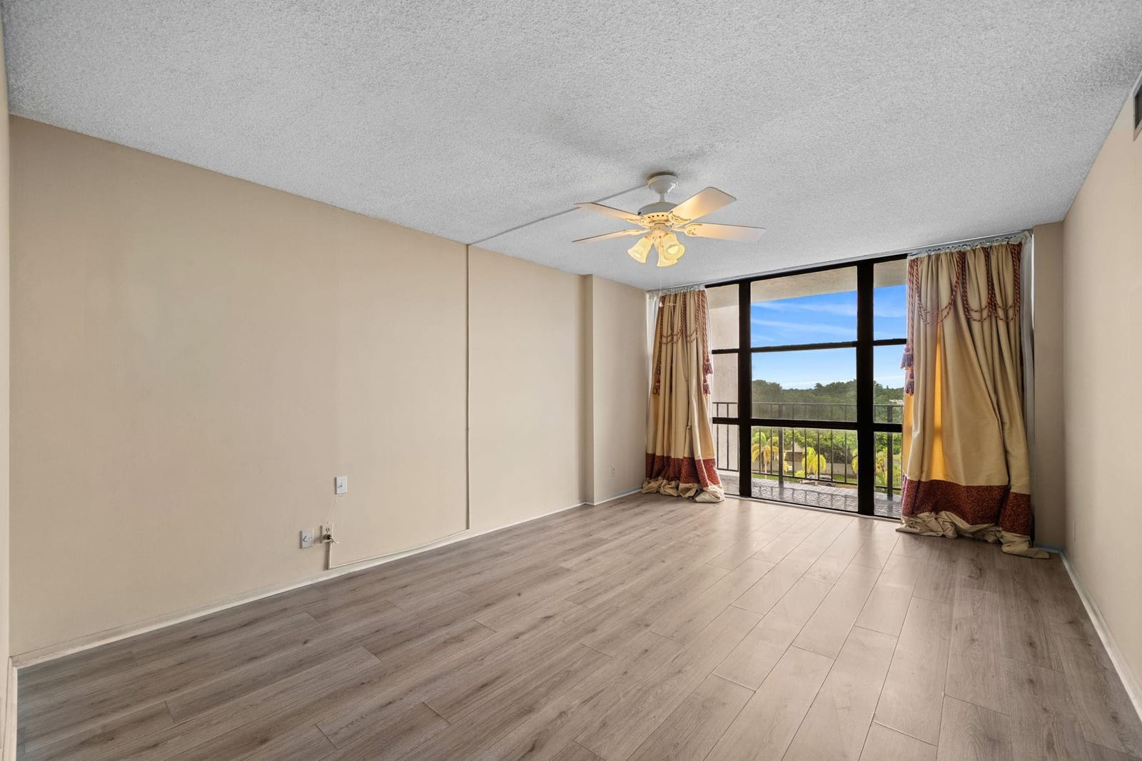 800 Parkview Drive 625, Hallandale Beach, FL 33009 photo 18