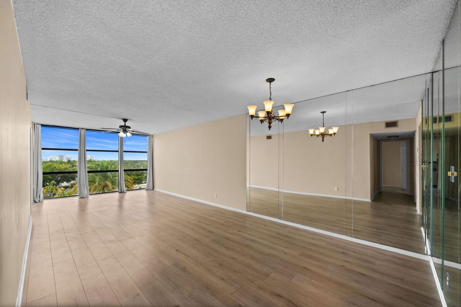800 Parkview Drive 625 — photo 3