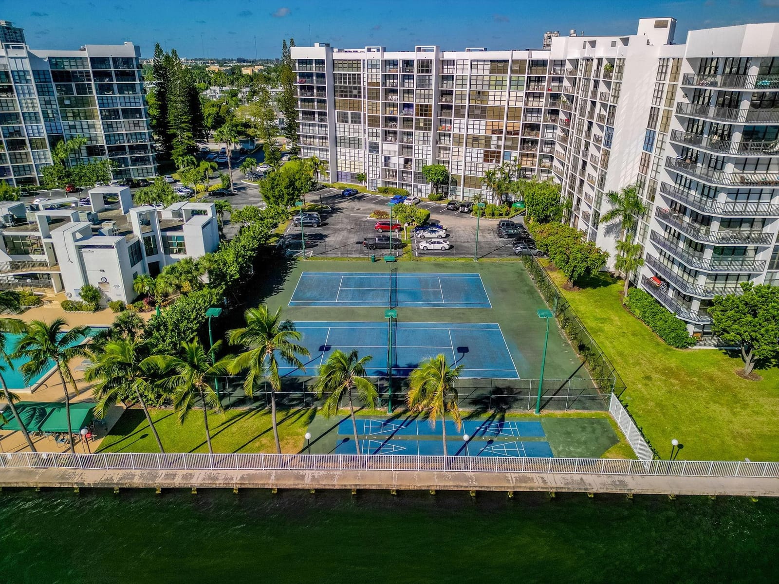 800 Parkview Drive 625, Hallandale Beach, FL 33009 photo 29