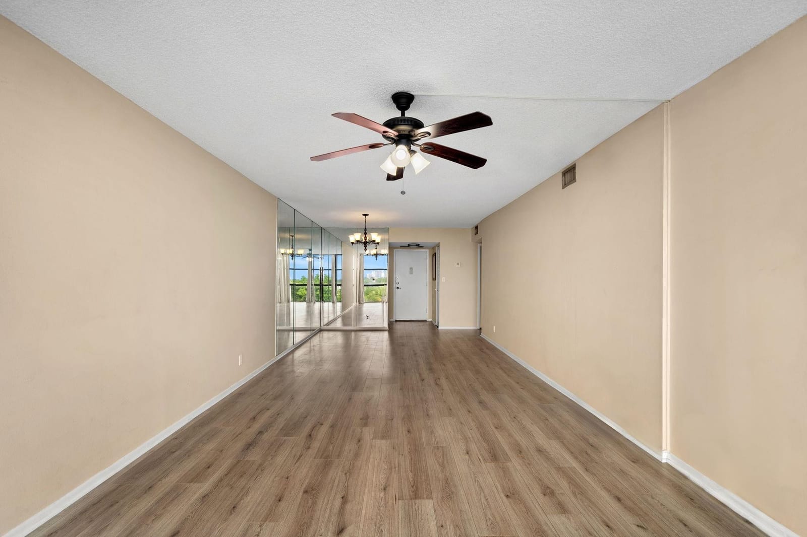 800 Parkview Drive 625 — photo 6