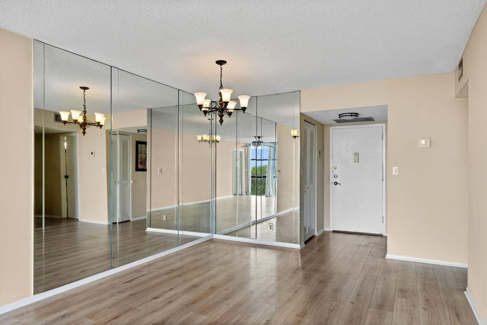 800 Parkview Drive 625 — photo 7