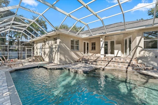 2706 Skimmer Point S Gulfport Drive, St. Petersburg, FL 33707