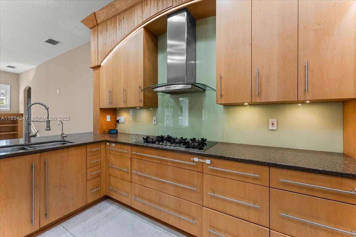 2706 Skimmer Point S Gulfport Drive, St. Petersburg, FL 33707 photo 24