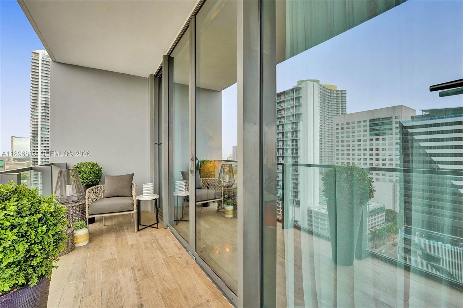 88 SW 7th Street 1408, Miami, FL 33130 photo 15