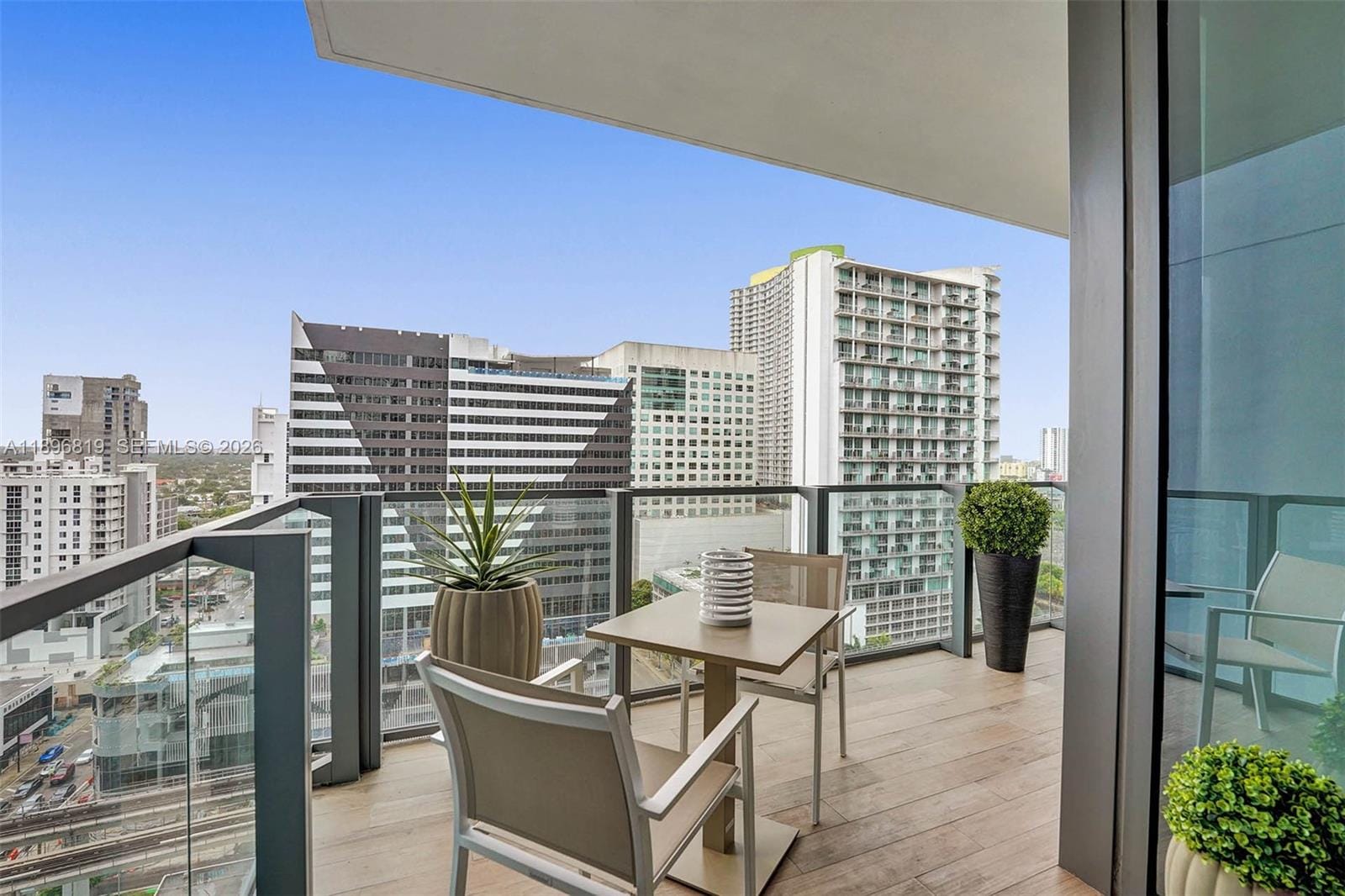 88 SW 7th Street 1408, Miami, FL 33130 photo 16