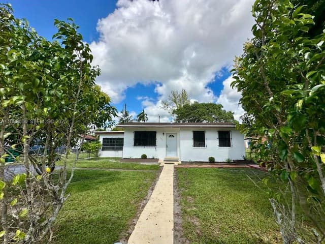 535 Harem Avenue, Opa-Locka, FL 33054