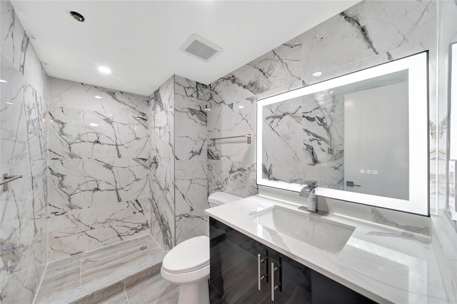 1100 Saint Charles Place 708, Pembroke Pines, FL 33026 photo 29