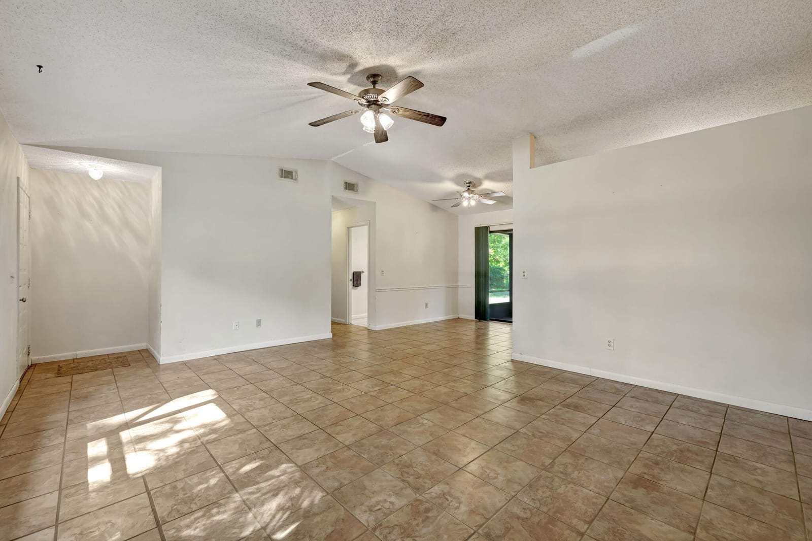 7902 Holopaw Avenue, Fort Pierce, FL 34951 photo 13