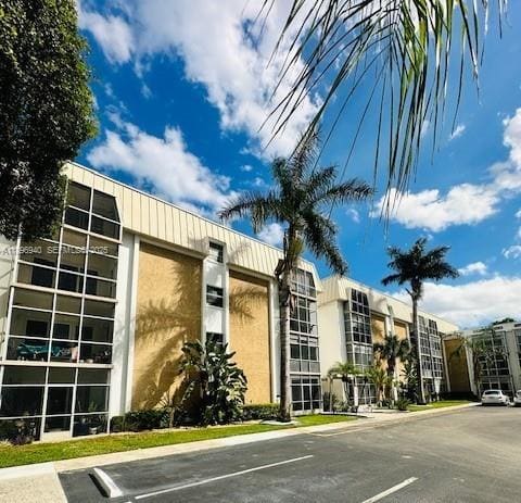 3000 NE 16th Avenue 408, sold in River Shores, Oakland Park, FL