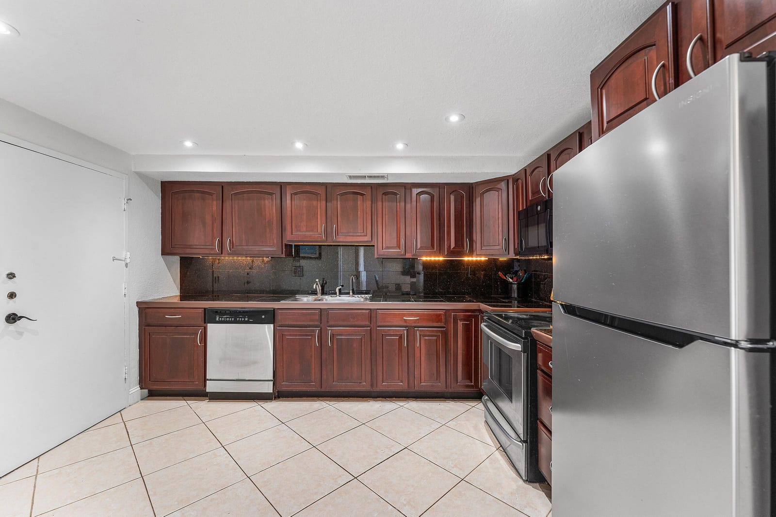 1600 S Ocean Drive 7h — photo 6