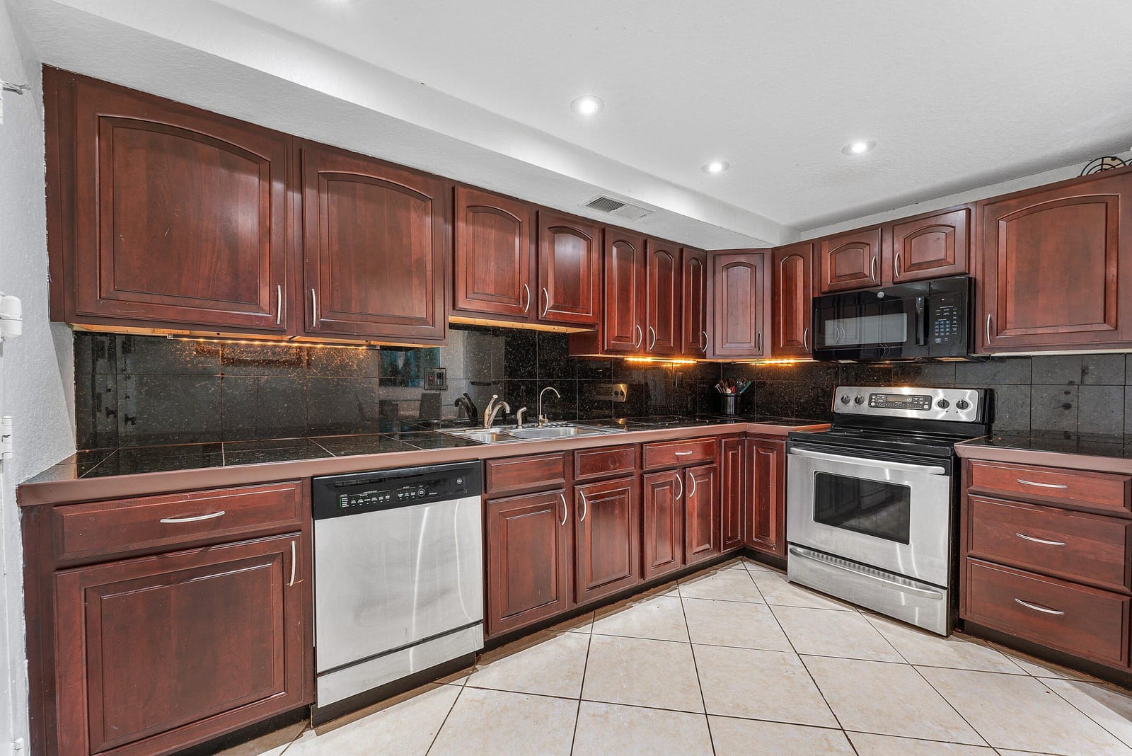 1600 S Ocean Drive 7h — photo 7