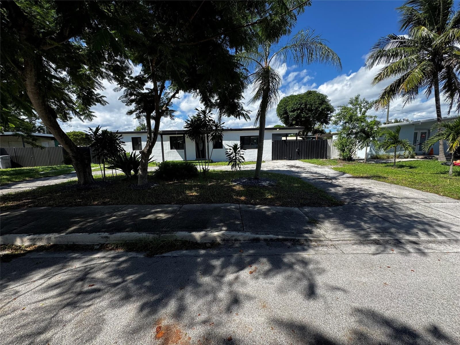 5181 NE 16th Avenue, Pompano Beach, FL 33064