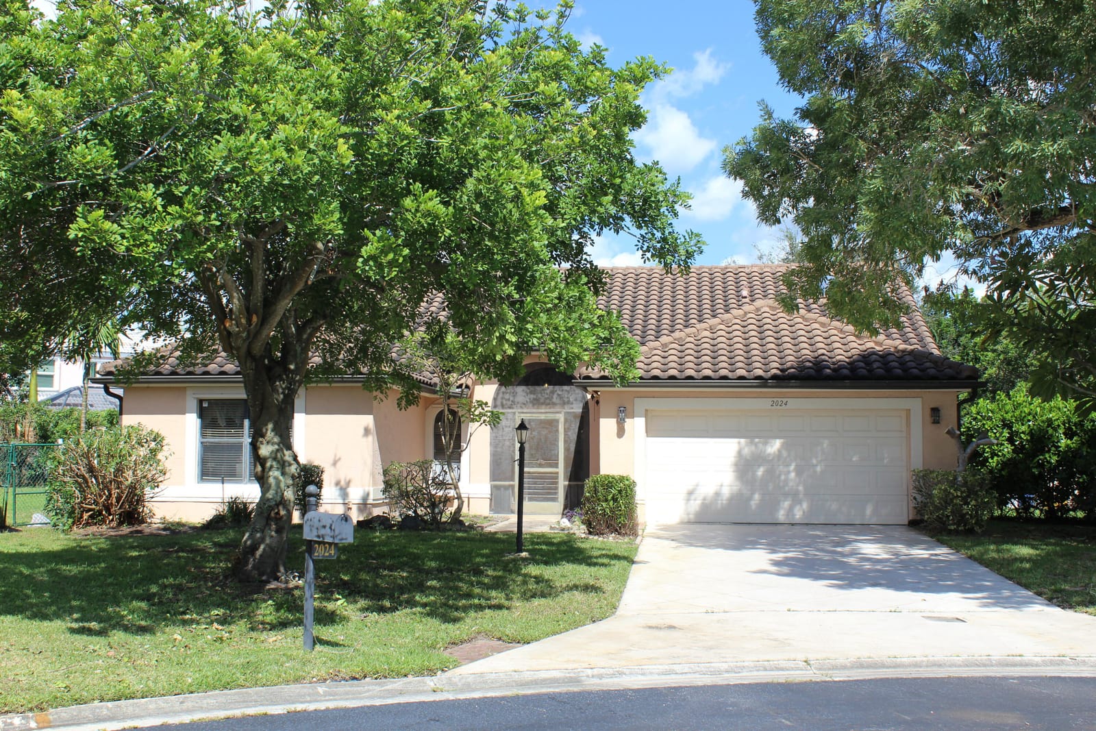2024 White Coral Court, Wellington, FL 33414 photo 2
