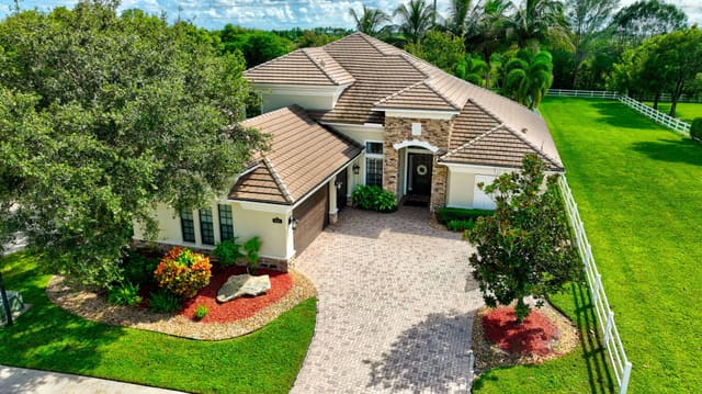 9110 Equus Circle, Boynton Beach, FL 33472