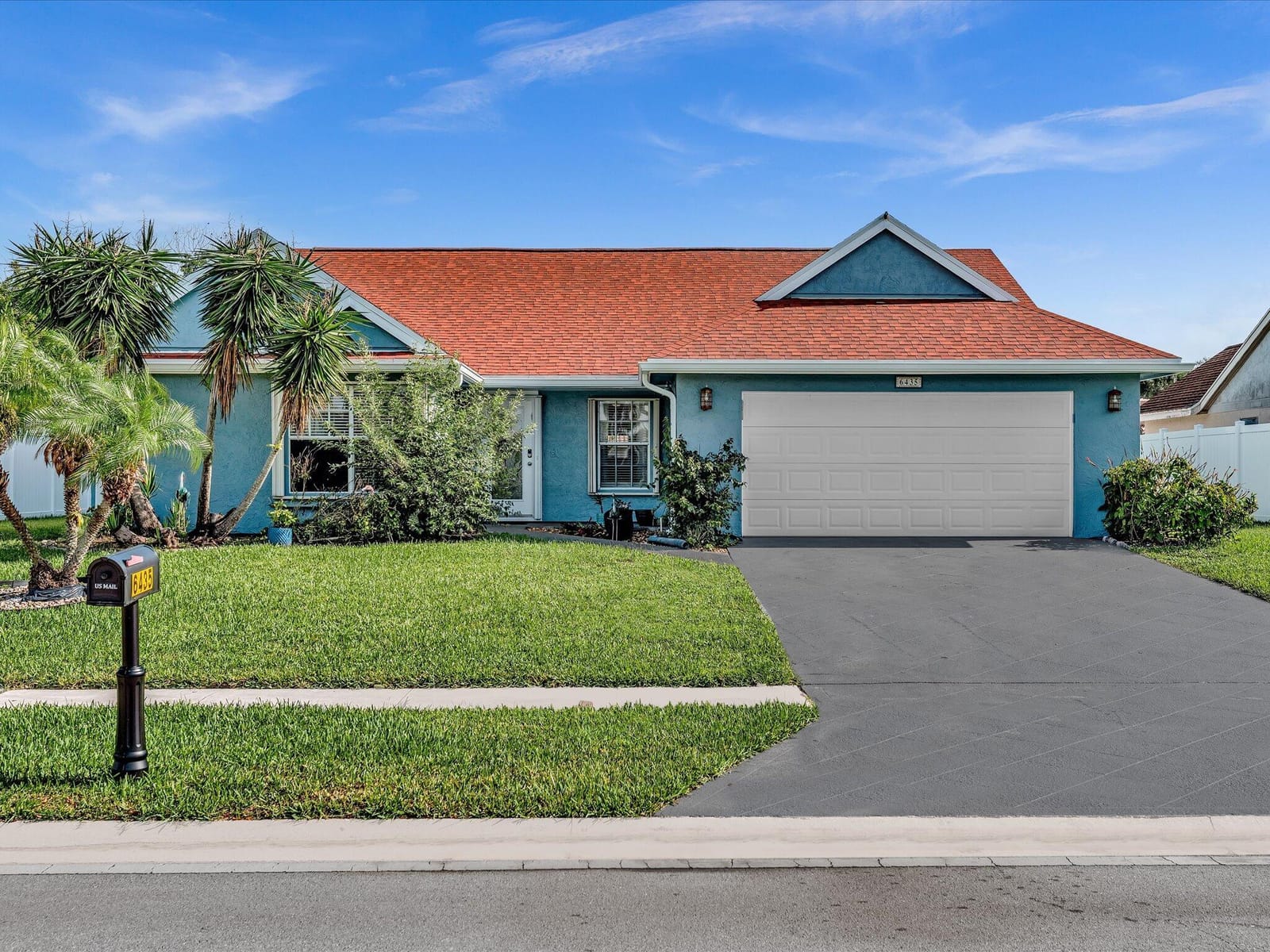 6435 Indian Wells Boulevard, Boynton Beach, FL 33437 photo 2