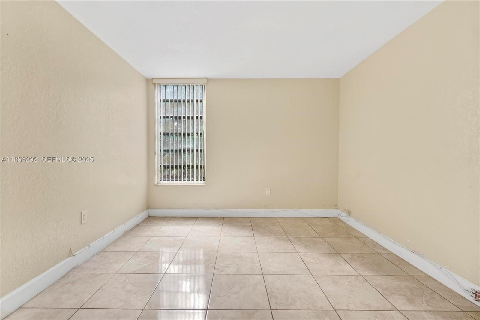 8860 Fontainebleau Boulevard 304, Miami, FL 33172 photo 16