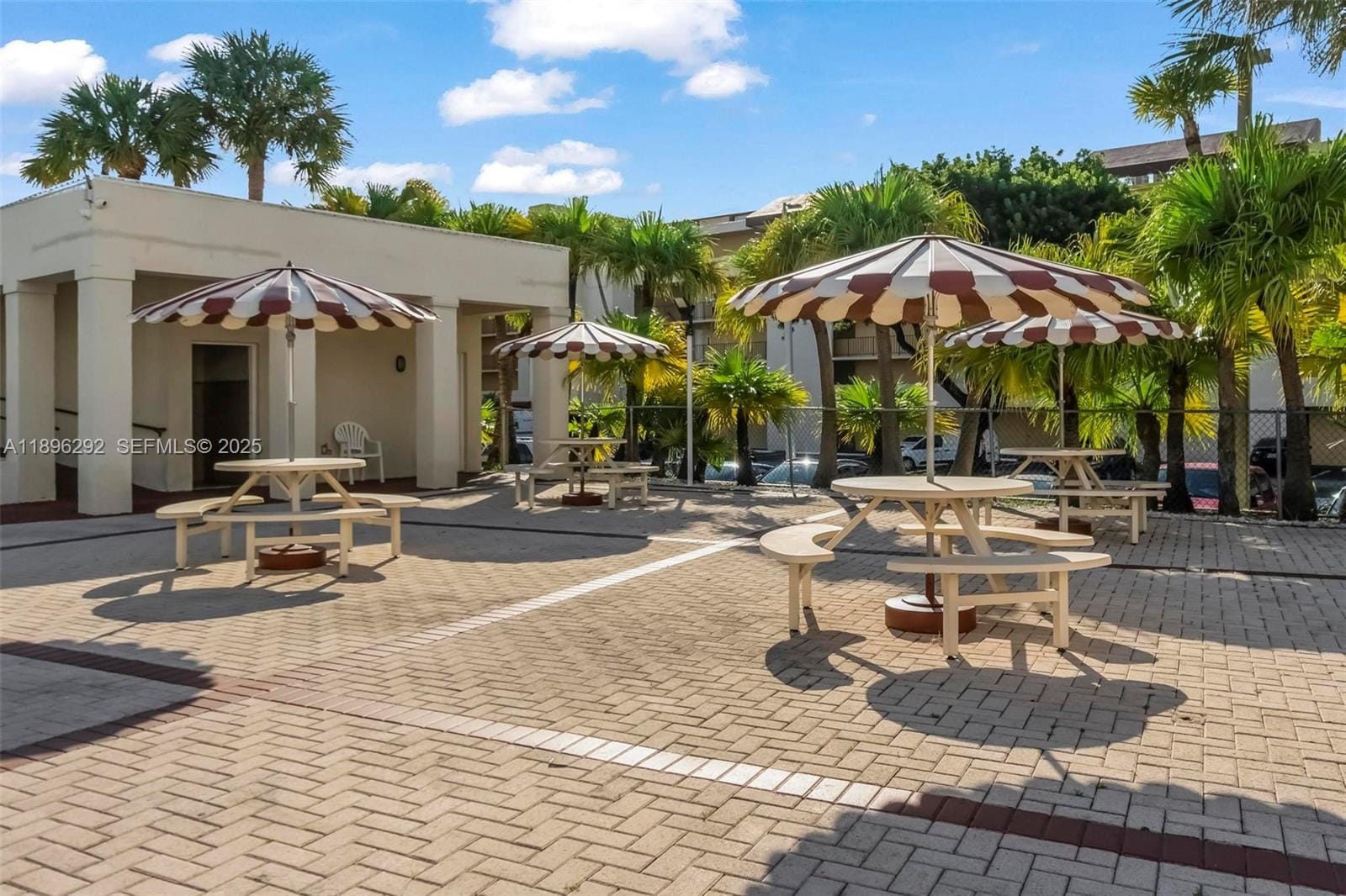 8860 Fontainebleau Boulevard 304, Miami, FL 33172 photo 4