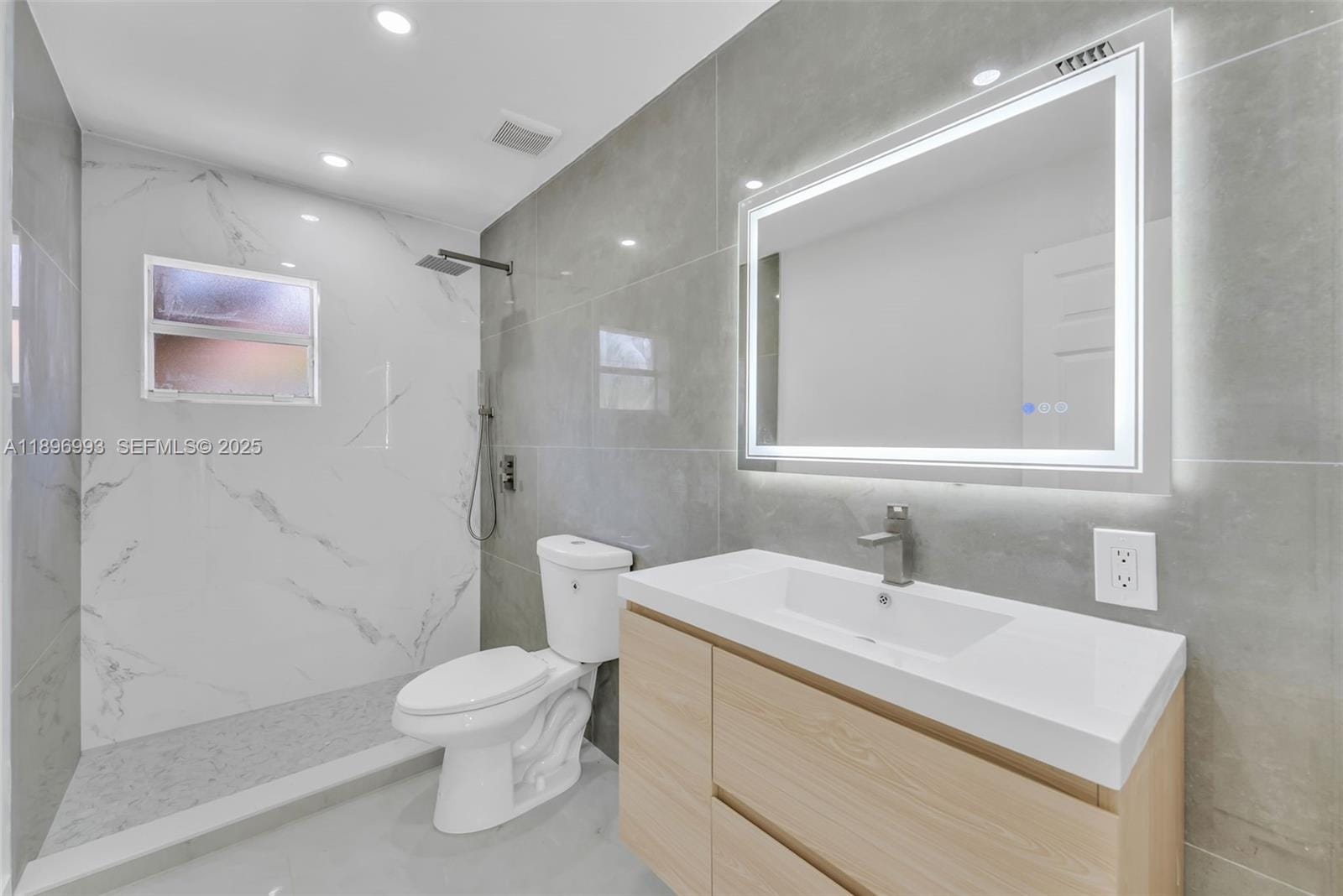 7690 NW 17th Place, Miami, FL 33147 photo 16