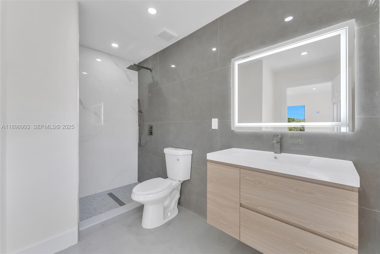 7690 NW 17th Place, Miami, FL 33147 photo 28