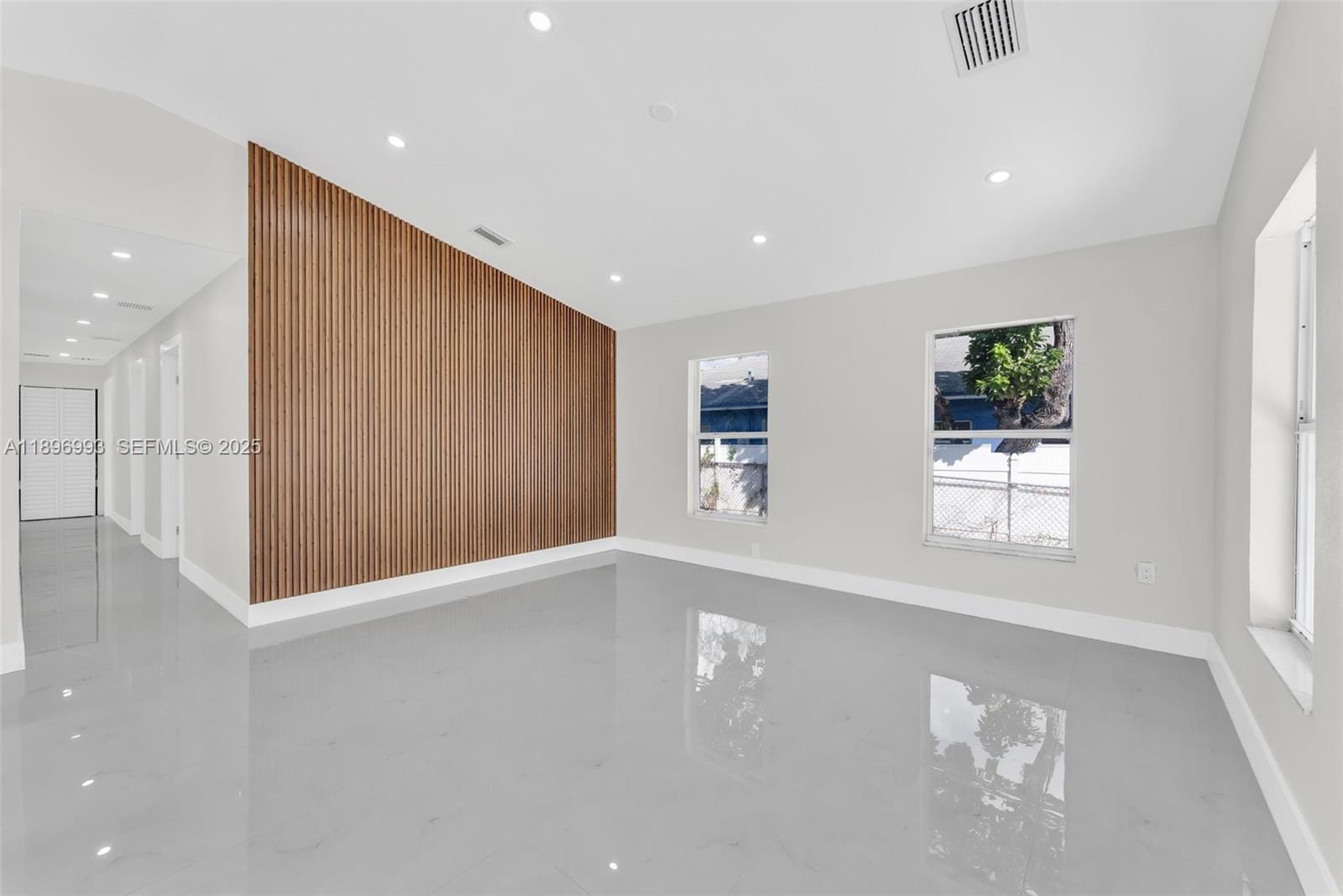 7690 NW 17th Place, Miami, FL 33147 photo 10
