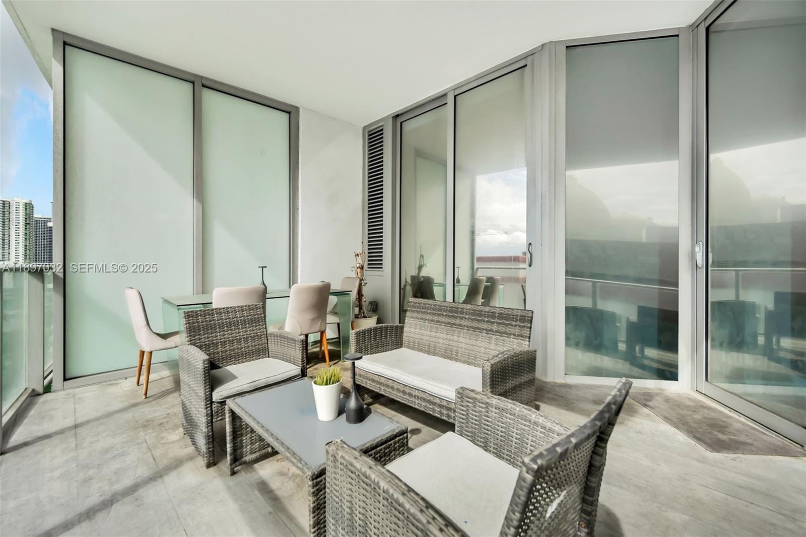 851 NE 1st Avenue 806, Miami, FL 33132 photo 16