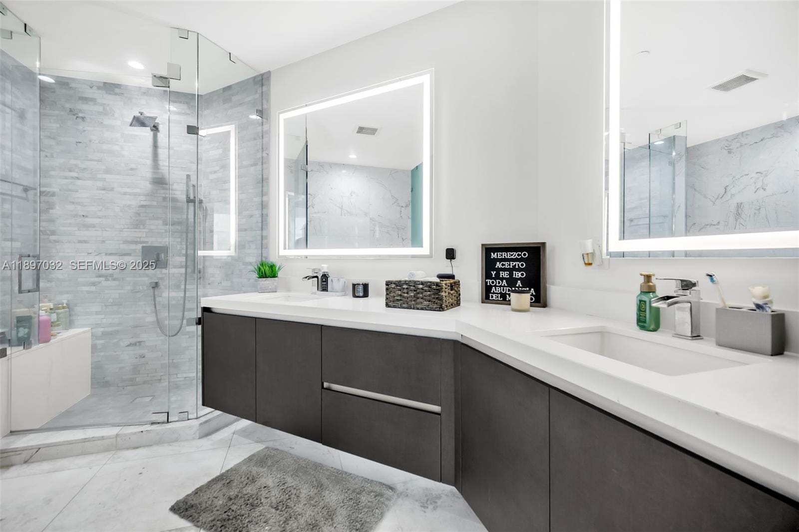 851 NE 1st Avenue 806, Miami, FL 33132 photo 17