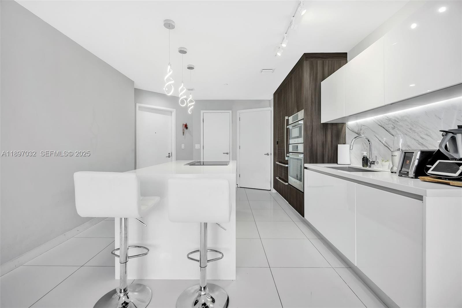 851 NE 1st Avenue 806 — photo 5