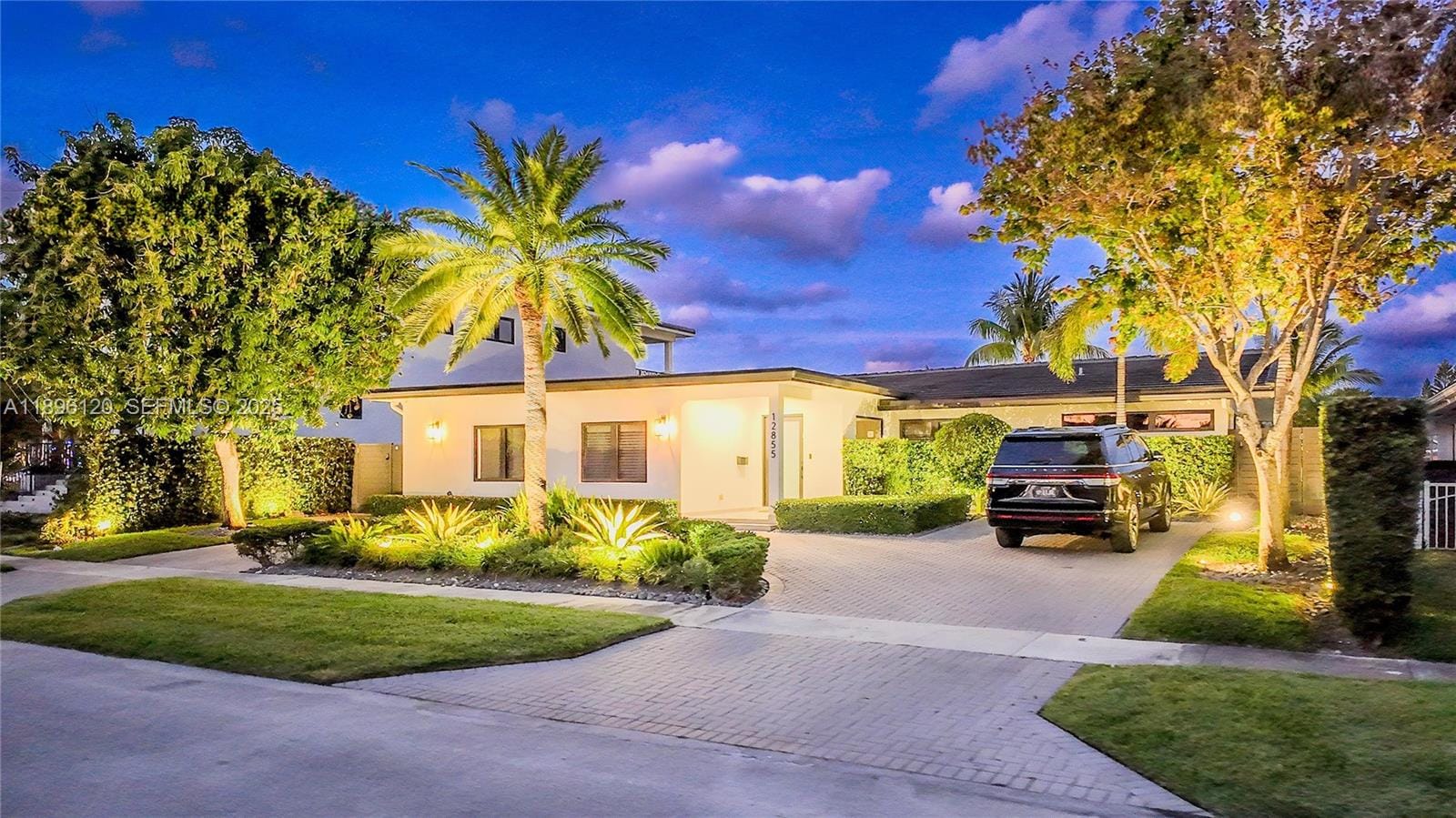 12855 Maple Road, North Miami, FL 33181 photo 4