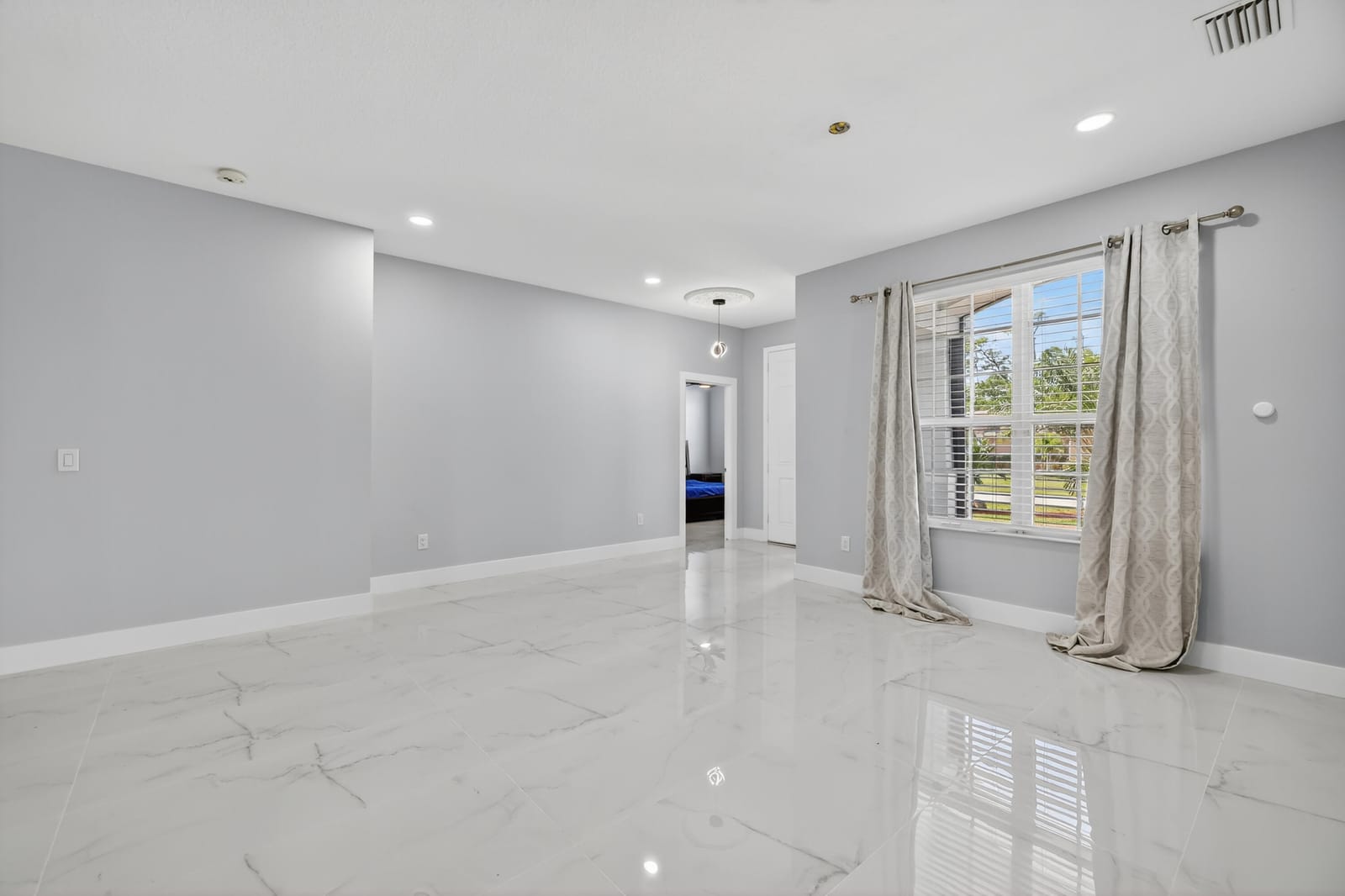 6233 NW Gisela Street — photo 5