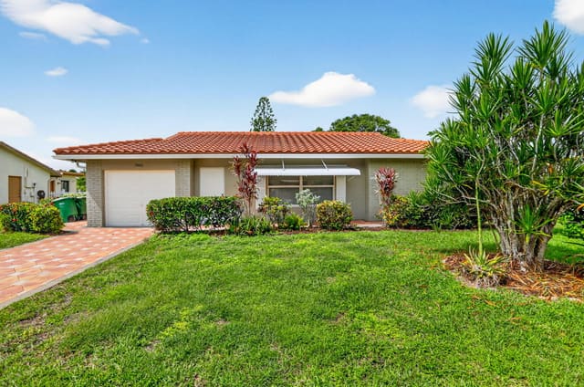 7003 NW 92nd Avenue, sold in Westwood Community 4 A, Tamarac, FL