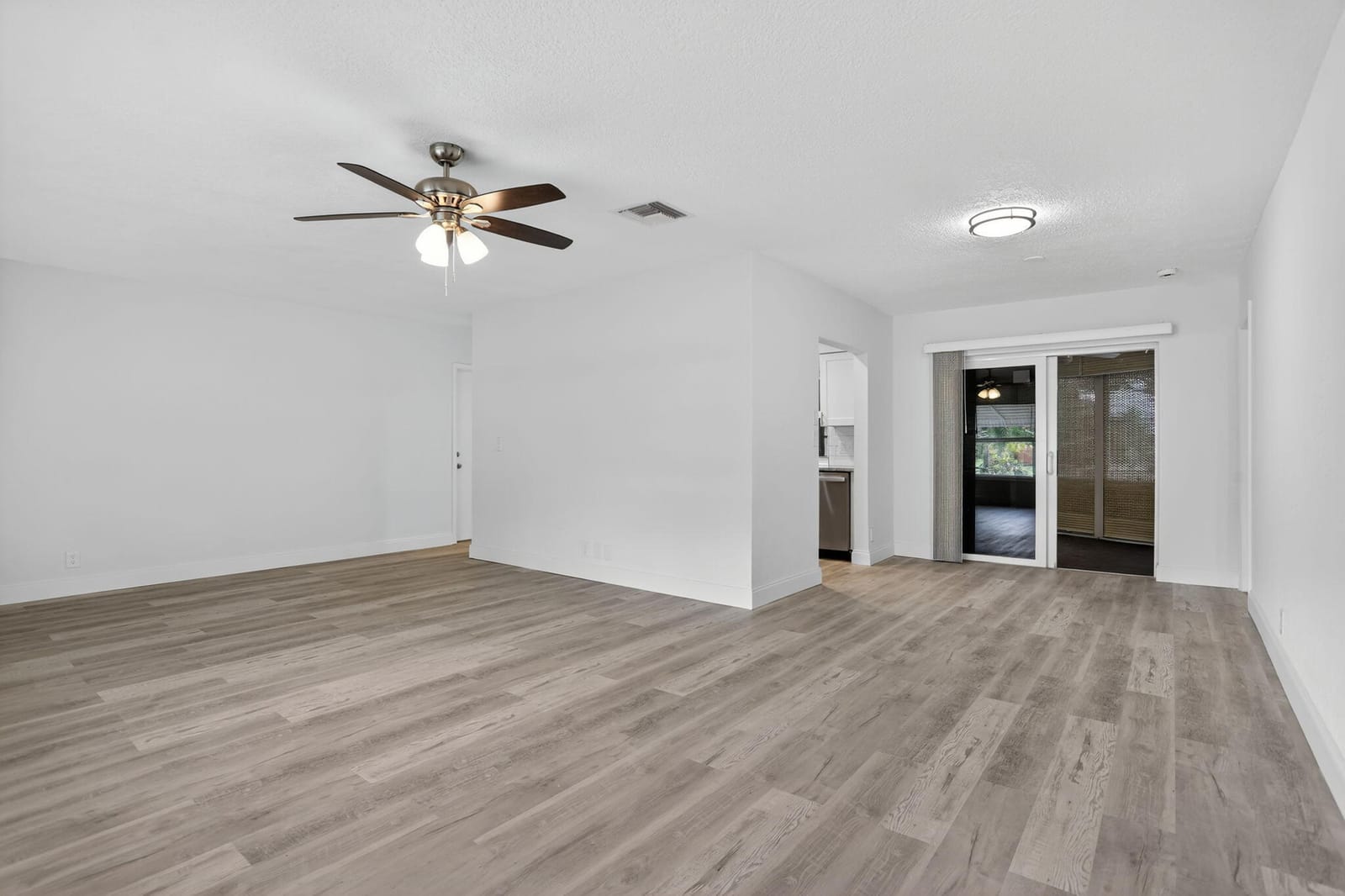 7003 NW 92nd Avenue, Tamarac, FL 33321 photo 7