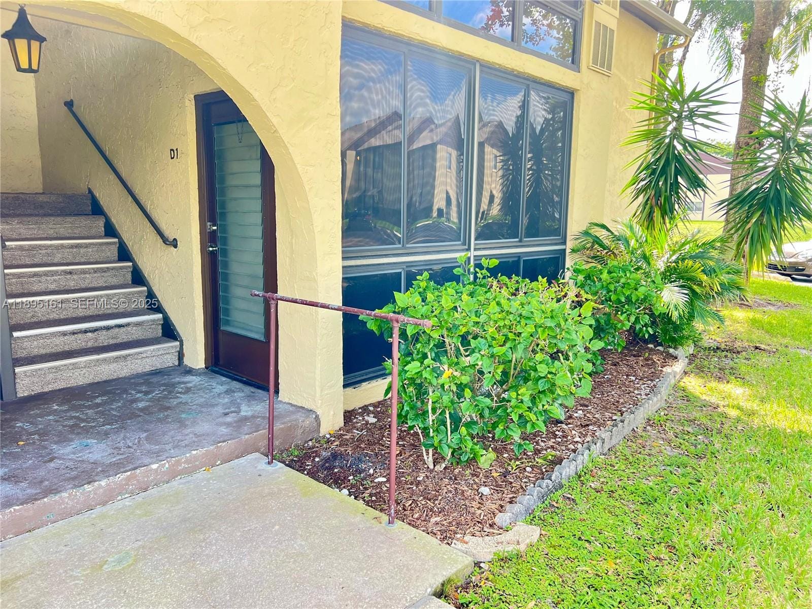 340 Pine Ridge Circle D1, Greenacres, FL 33463
