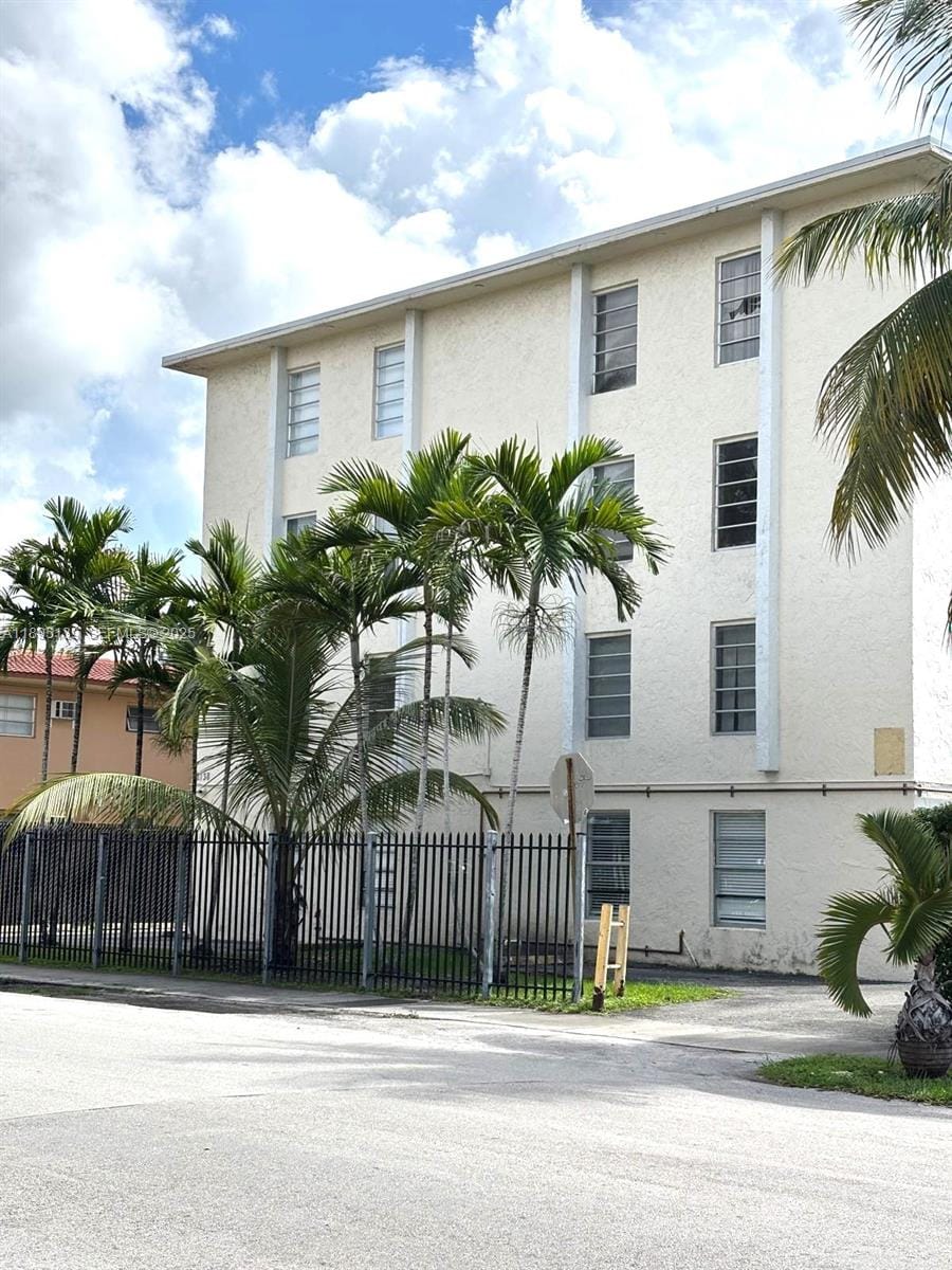 2138 SW 6th Street 201, Miami, FL 33135