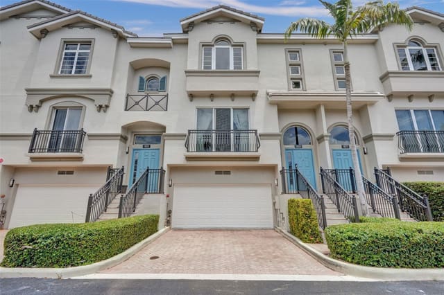 1861 Coral Heights Boulevard 502, sold in Villas at Coral Heights, Oakland Park, FL