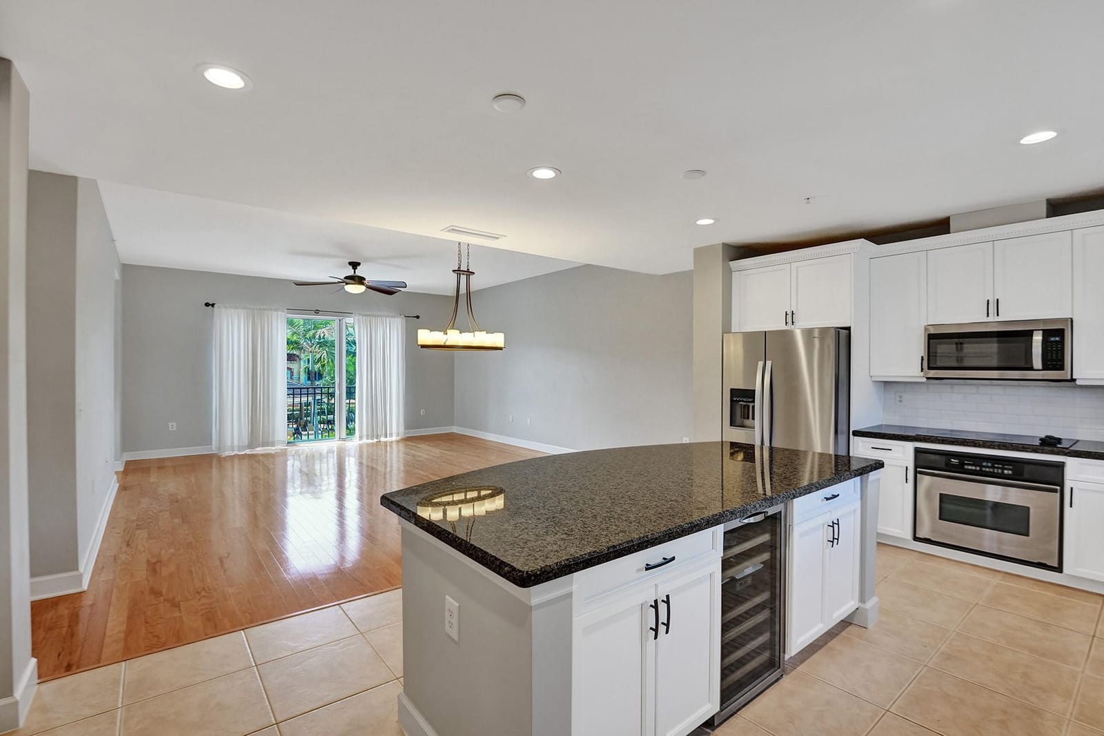 1861 Coral Heights Boulevard 502 — photo 3