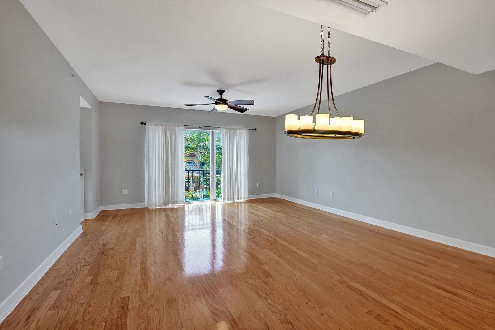 1861 Coral Heights Boulevard 502 — photo 9
