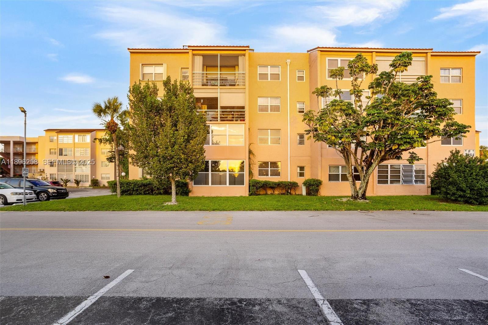 2861 Somerset Drive 203, Lauderdale Lakes, FL 33311, Lauderdale Lakes