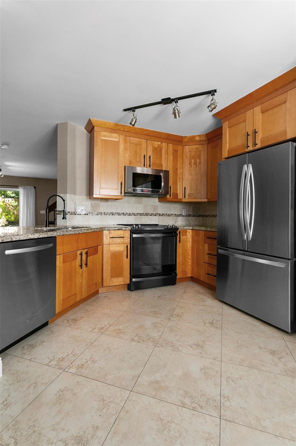 1431 SW 48th Terrace 1431 — photo 3