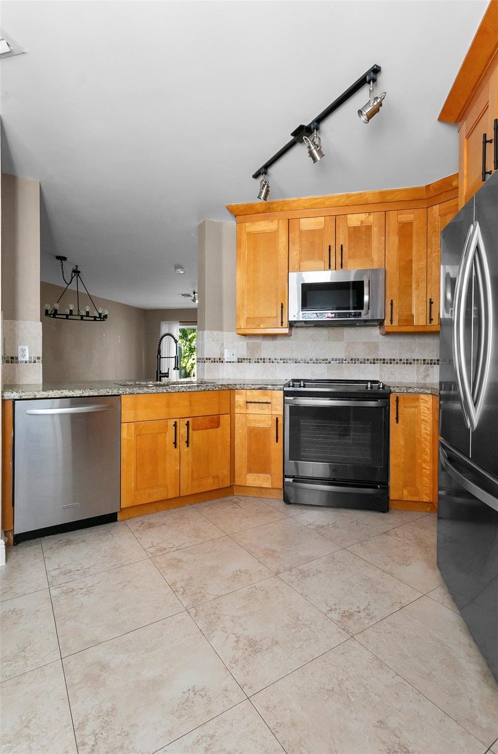 1431 SW 48th Terrace 1431 — photo 4