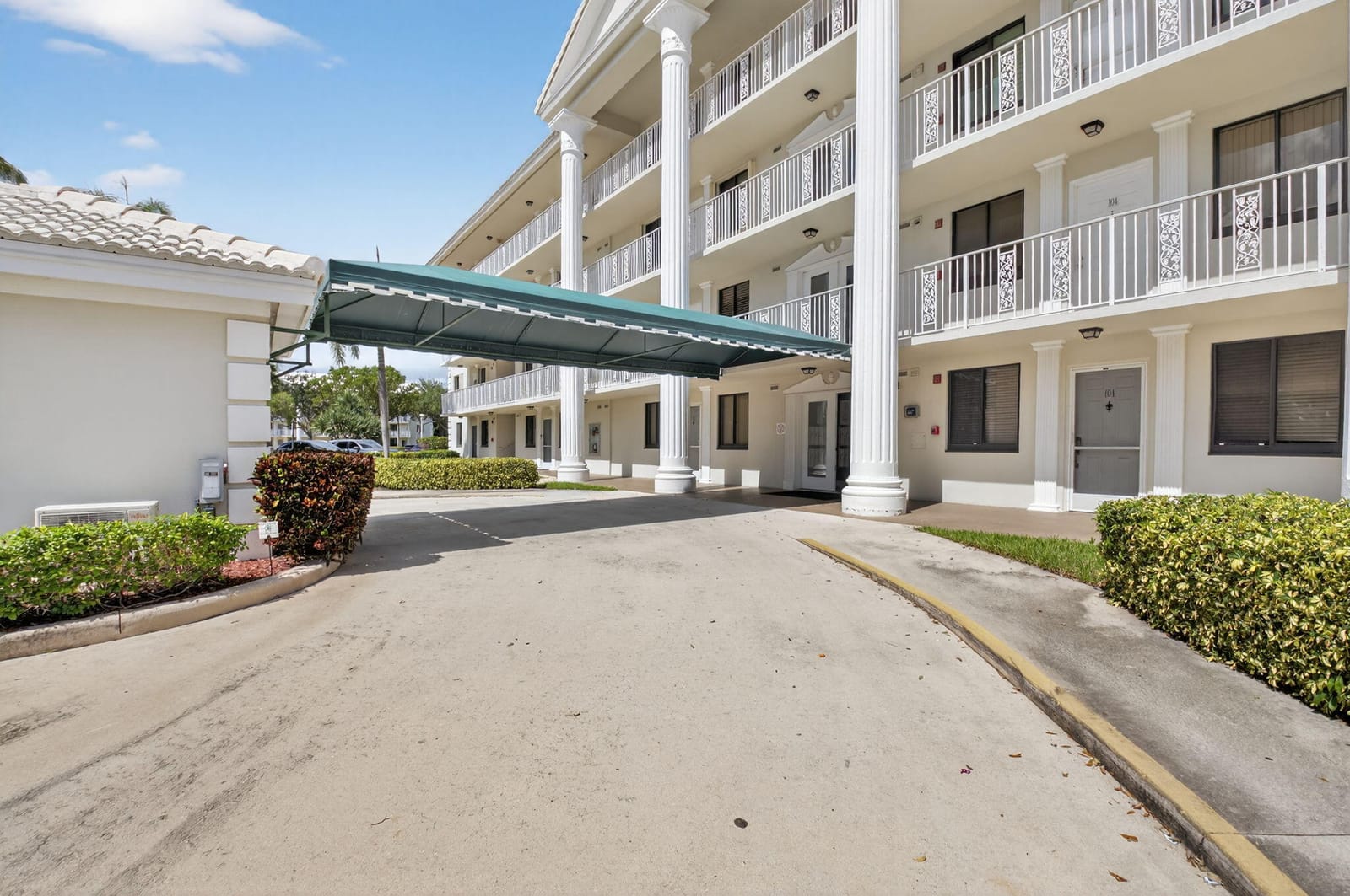 6193 Balboa Circle 403, Boca Raton, FL 33433 photo 3