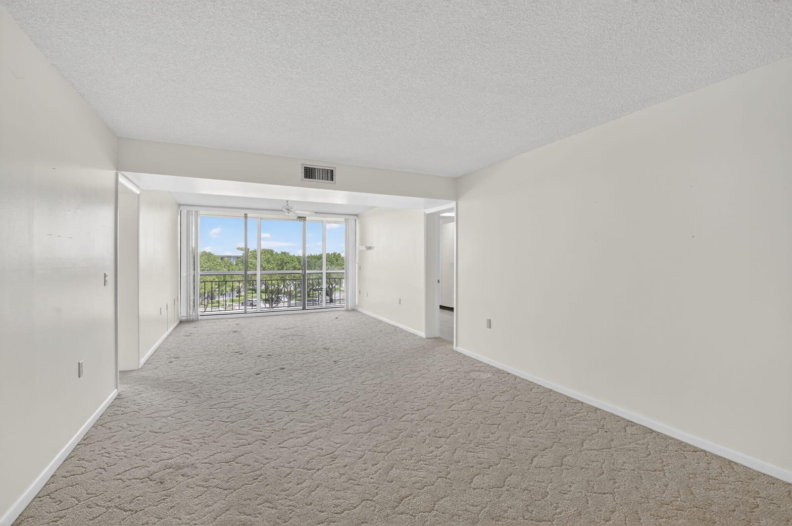 6193 Balboa Circle 403, Boca Raton, FL 33433 photo 4