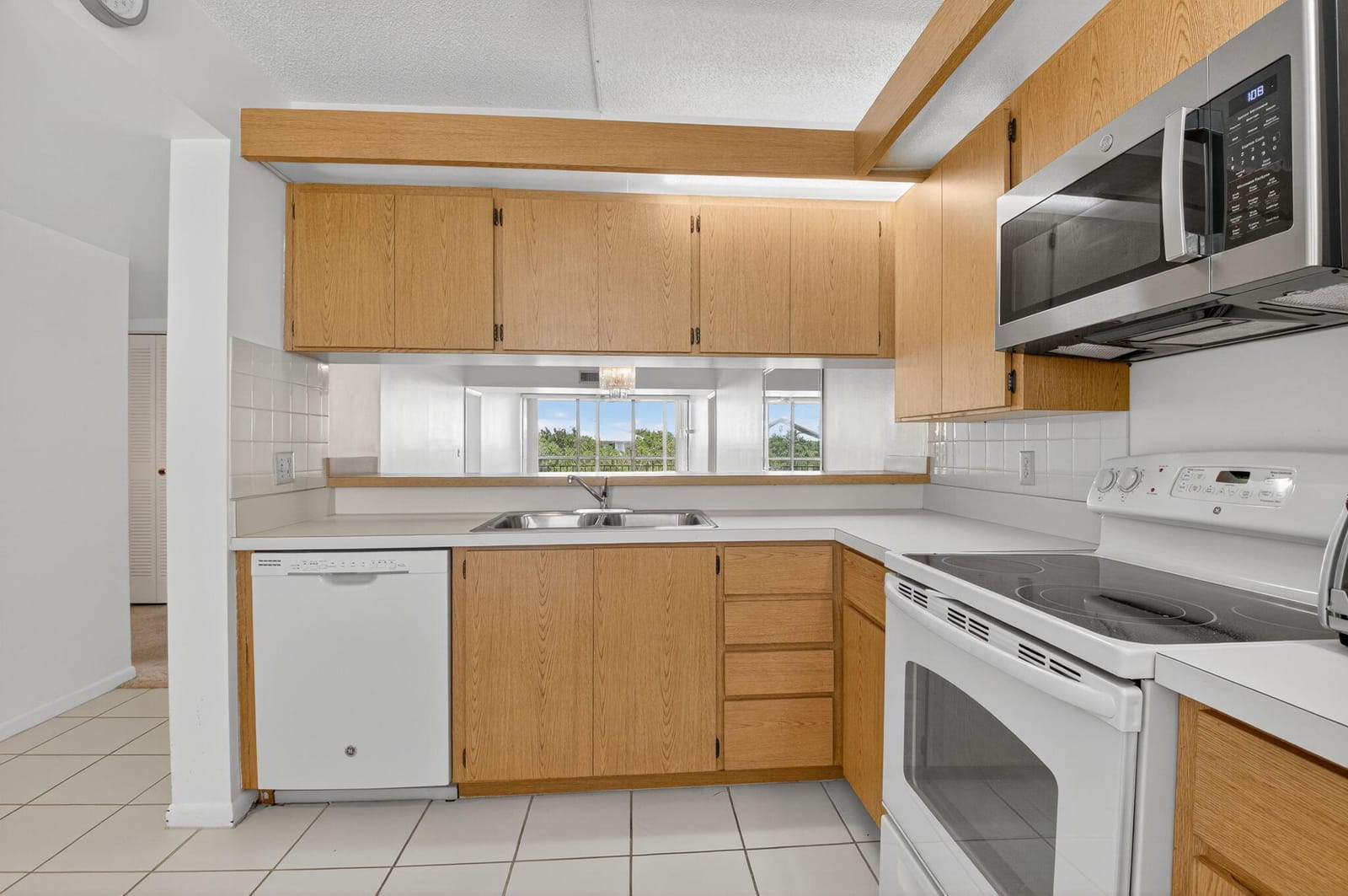 6193 Balboa Circle 403, Boca Raton, FL 33433 photo 9