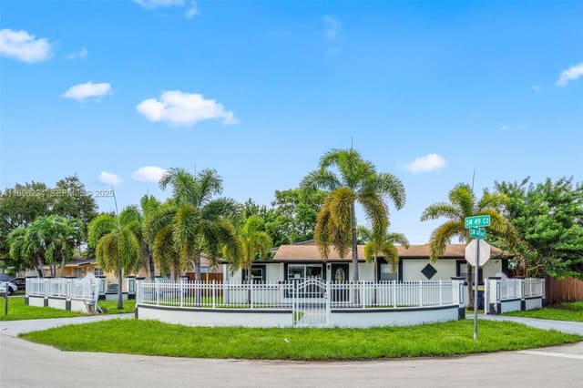 4465 SW 49th Court, sold in Playland Isles, Dania Beach, FL