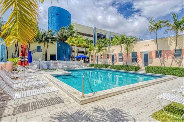 327 Connecticut Street 21, sold in Oasis Surfside, Hollywood, FL