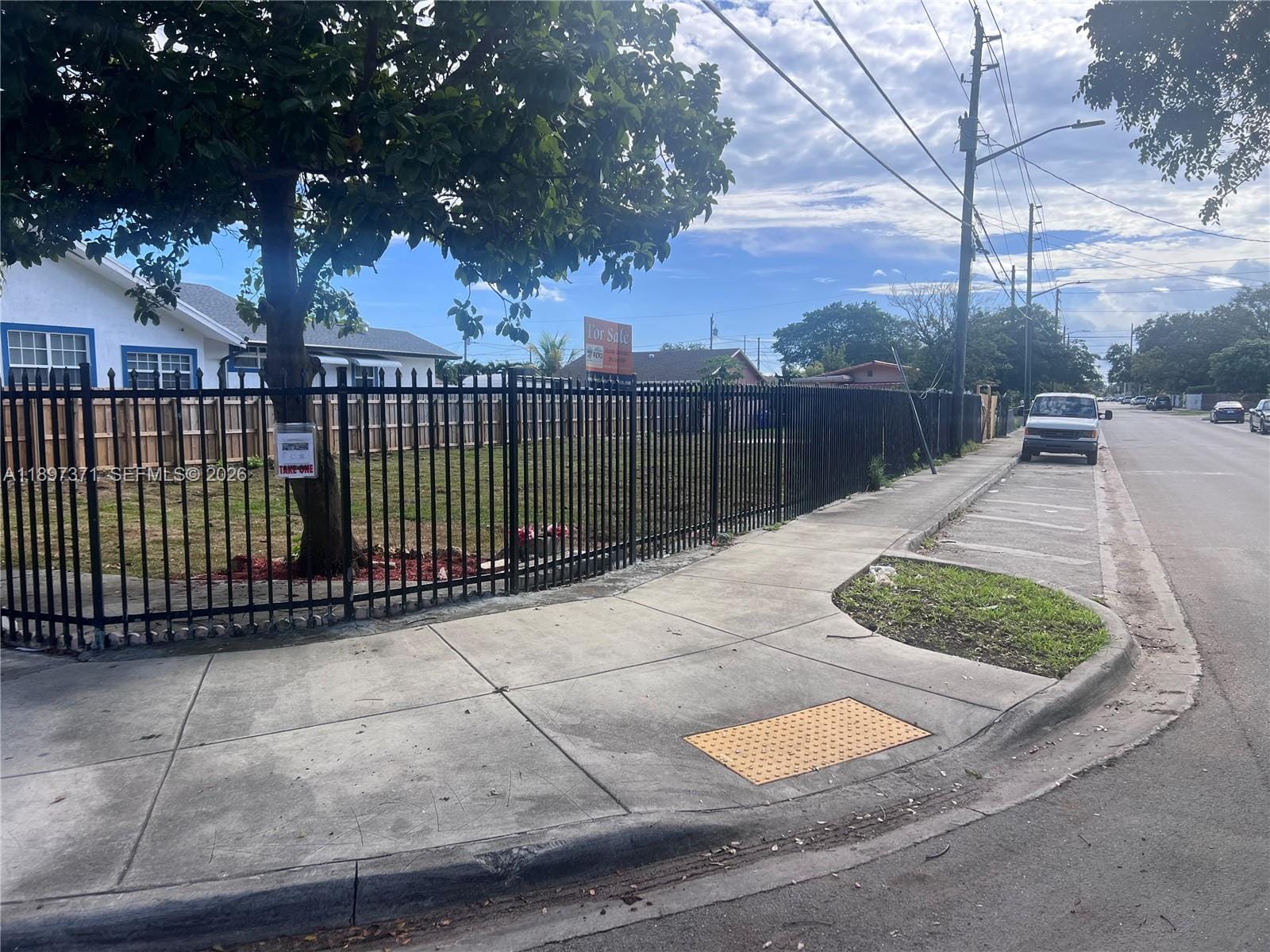 2052 NW 27th Street — photo 11