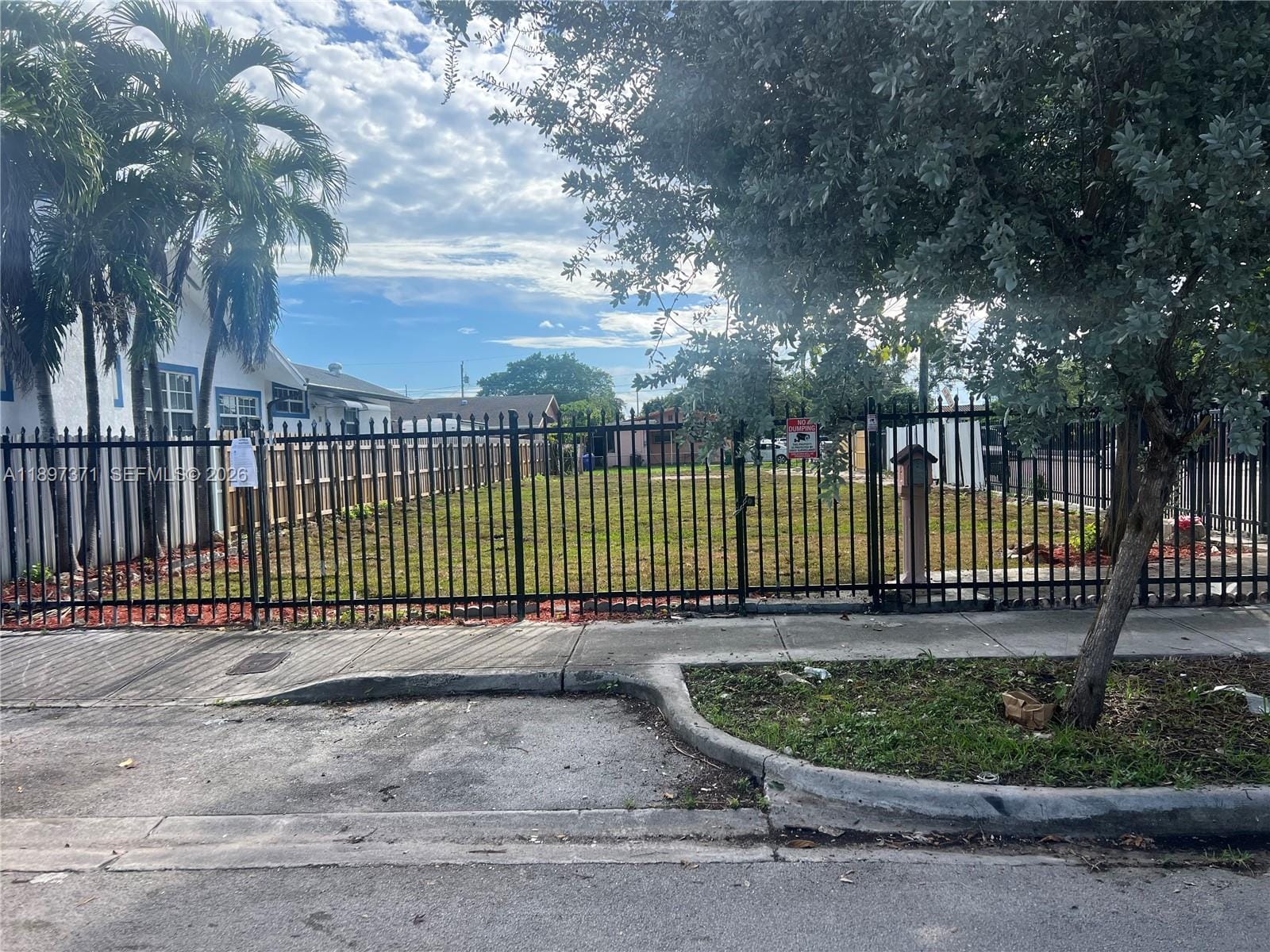 2052 NW 27th Street — photo 4